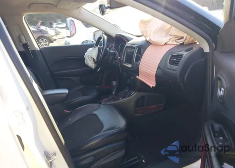 2020 Jeep Compass Trailhawk 4X4 из США, поврежденный, VIN 3C4NJDDB2LT163469